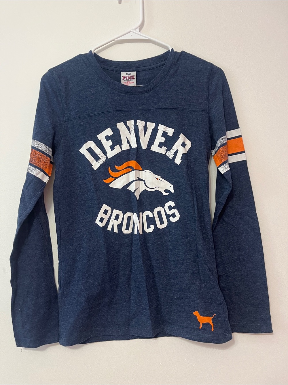 PINK VICTORIA’S SECRET NFL Denver Broncos Navy Long Sleeve Graphic Tee Shirt 👚